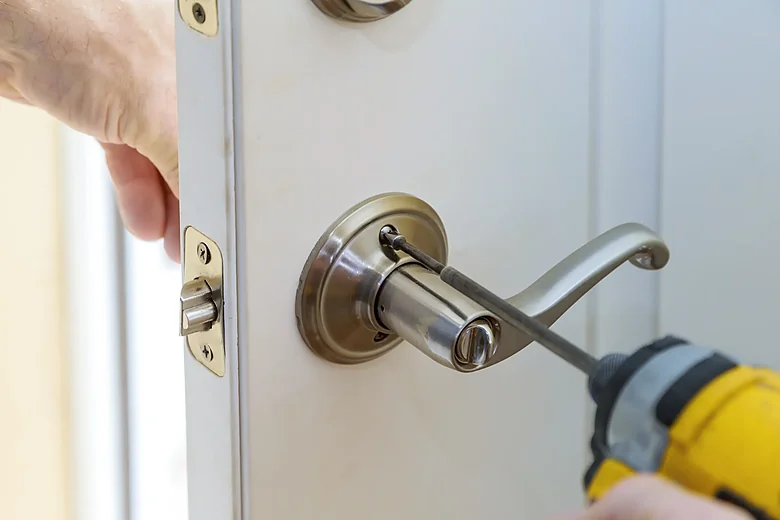 Honest Door Knobs Repair in Waterloo